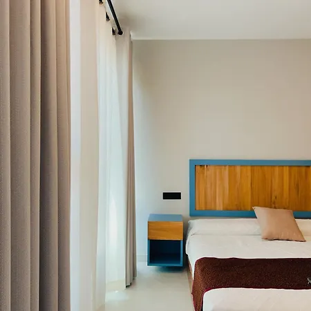 100% Fun Hotel Tarifa