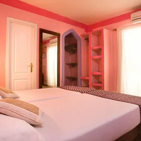 100% Fun Hotel