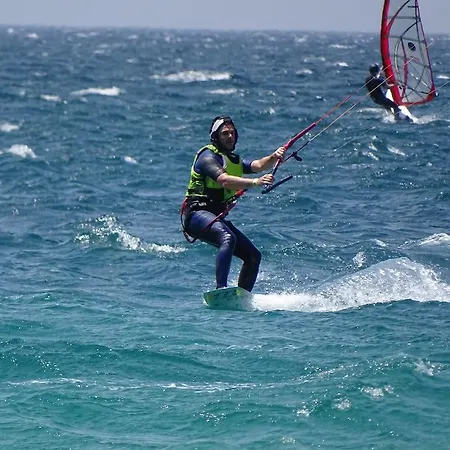 Отель 100% Fun 2*