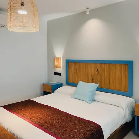 Hotel 100% Fun 2*